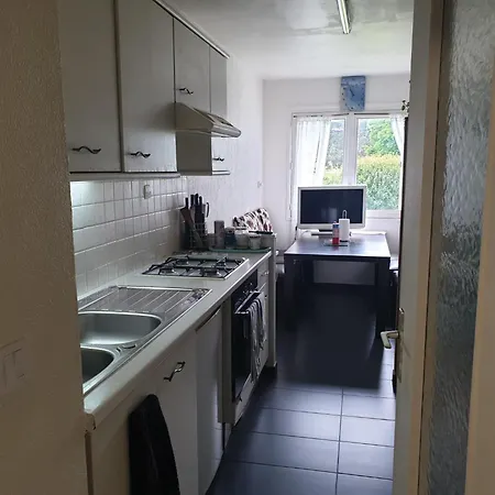 Διαμέρισμα Cozy Private -5 Mins From Cern -shared Saint-Genis-Pouilly